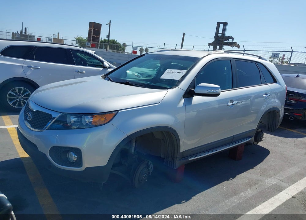 2011 KIA SORENTO VIN: 5XYKTDA16BG178376