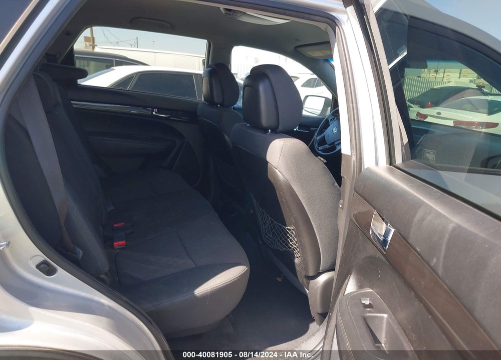 2011 KIA SORENTO VIN: 5XYKTDA16BG178376