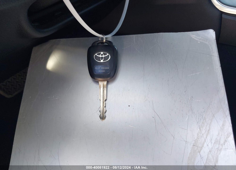 2015 TOYOTA CAMRY SE VIN: 4T1BF1FK0FU043742