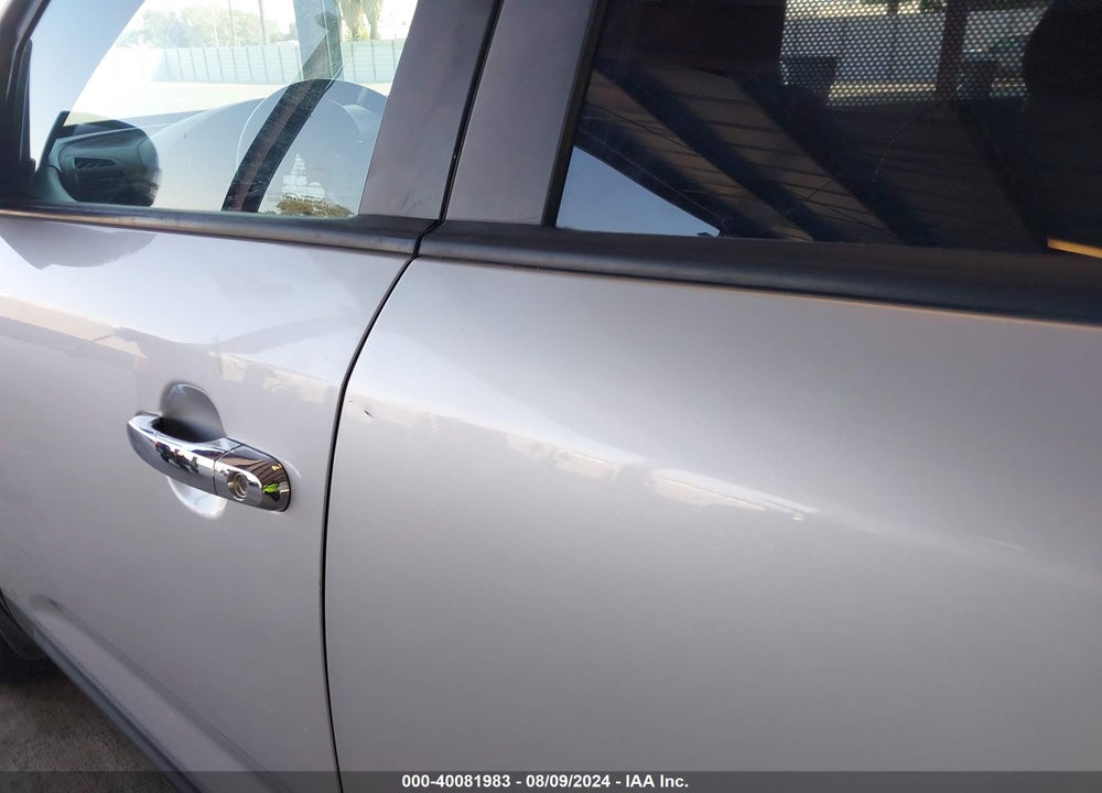 2014 KIA SORENTO LX VIN: 5XYKT4A60EG512224