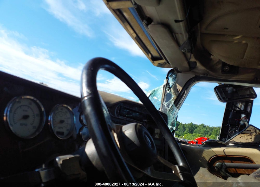 2006 INTERNATIONAL 9900 9900I VIN: 2HSCHSCRX6C198347