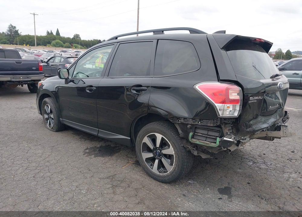 2018 SUBARU FORESTER 2.5I PREMIUM VIN: JF2SJAGC1JH537962