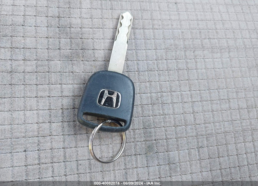 2003 HONDA CR-V LX VIN: JHLRD68453C005836