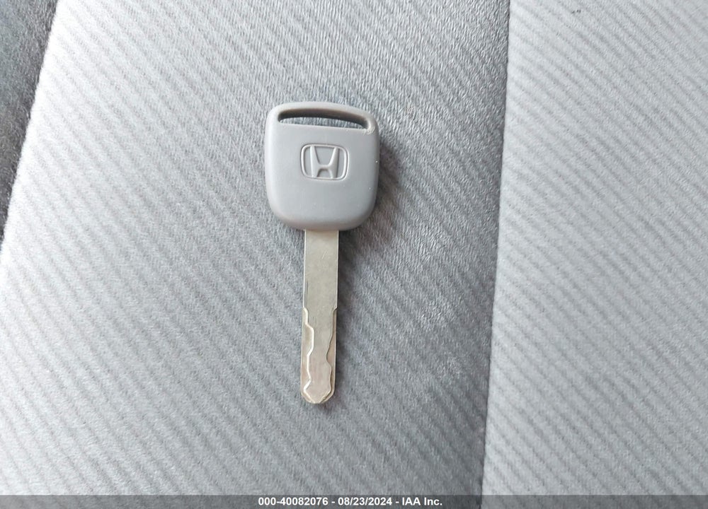 2010 HONDA CIVIC LX VIN: 2HGFA1F52AH540786