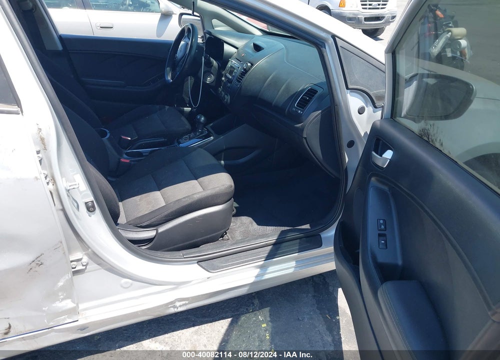 2017 KIA FORTE LX VIN: 3KPFK4A71HE125647
