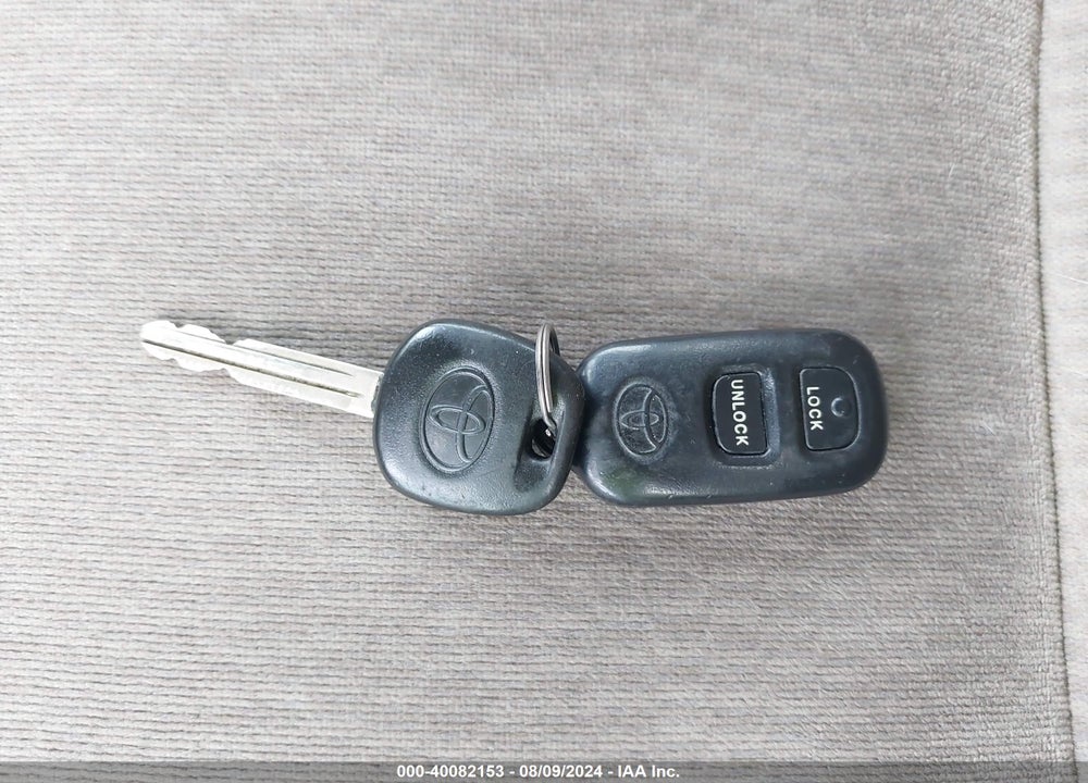2007 TOYOTA COROLLA LE VIN: 2T1BR32E87C728626