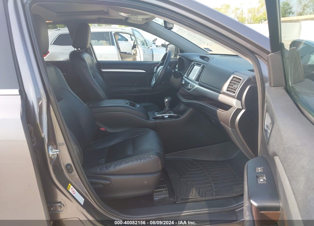 2014 TOYOTA HIGHLANDER XLE V6 VIN: 5TDKKRFH8ES017234