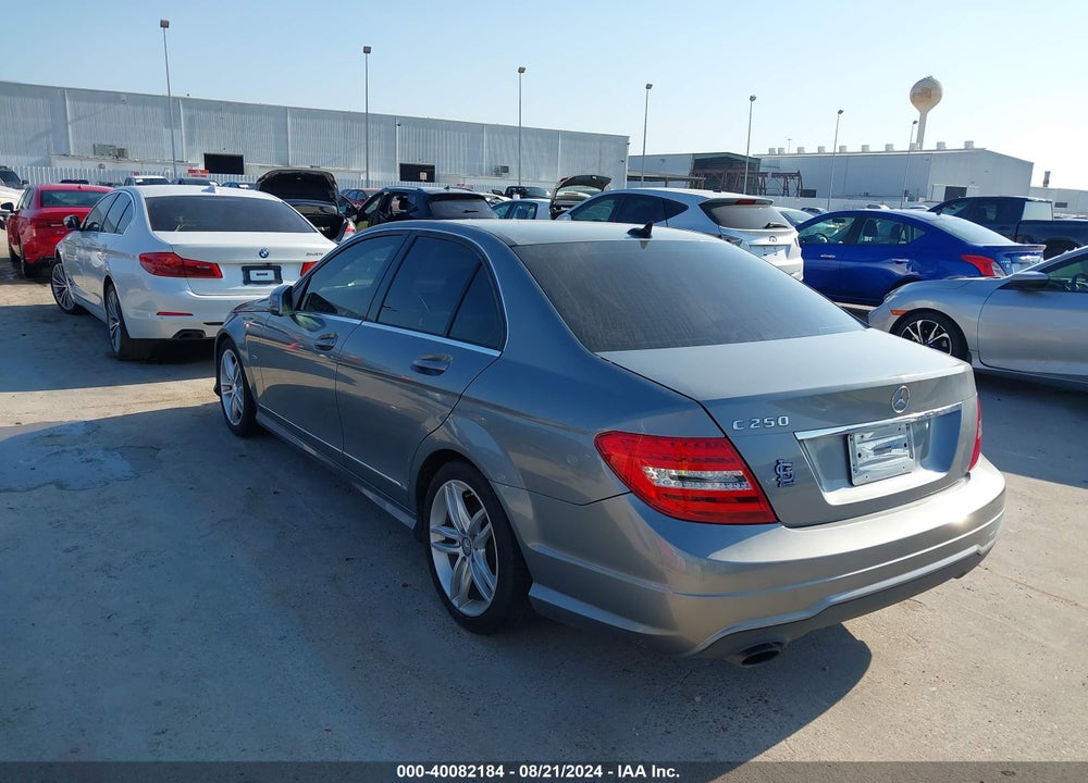 2012 MERCEDES-BENZ C 250 LUXURY/SPORT VIN: WDDGF4HBXCR235277