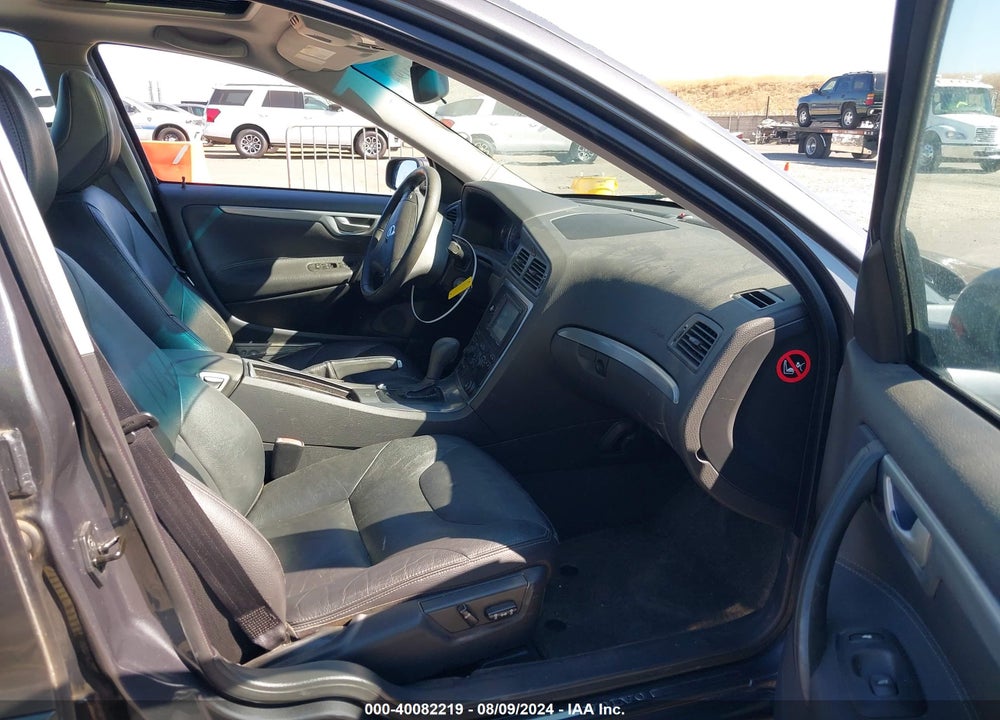 2006 VOLVO S60 2.5T VIN: YV1RH592862510802