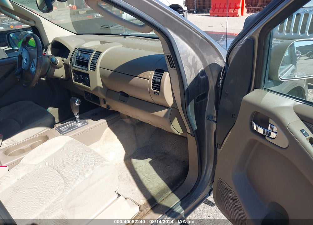 2005 NISSAN FRONTIER LE VIN: 1N6AD07W65C430444