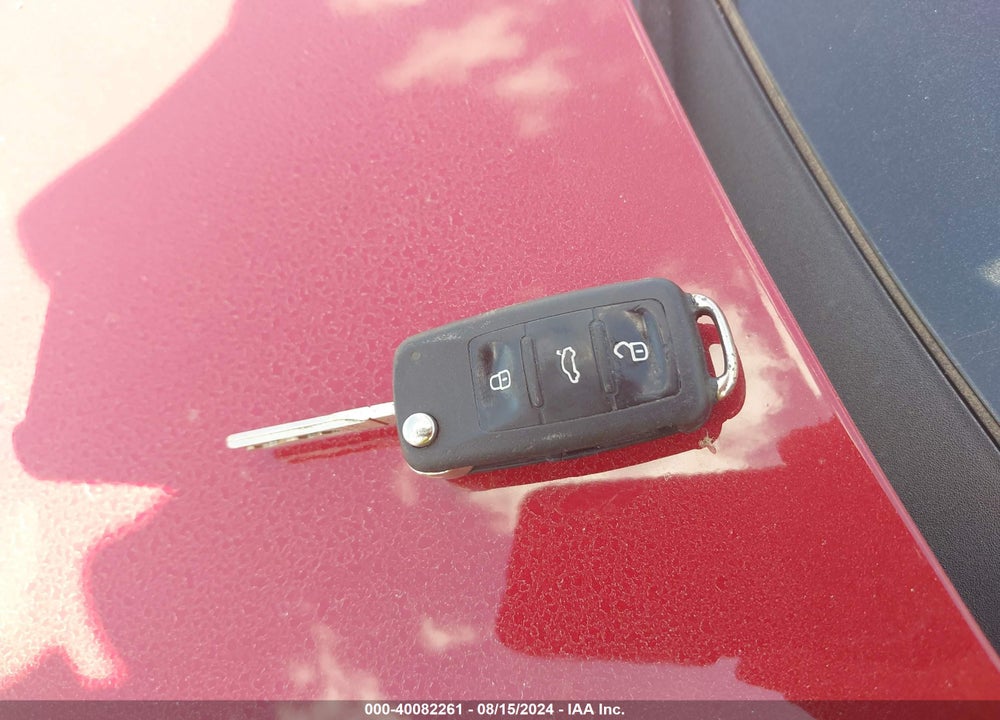 2012 VOLKSWAGEN EOS KOMFORT VIN: WVWBW7AH7CV002923