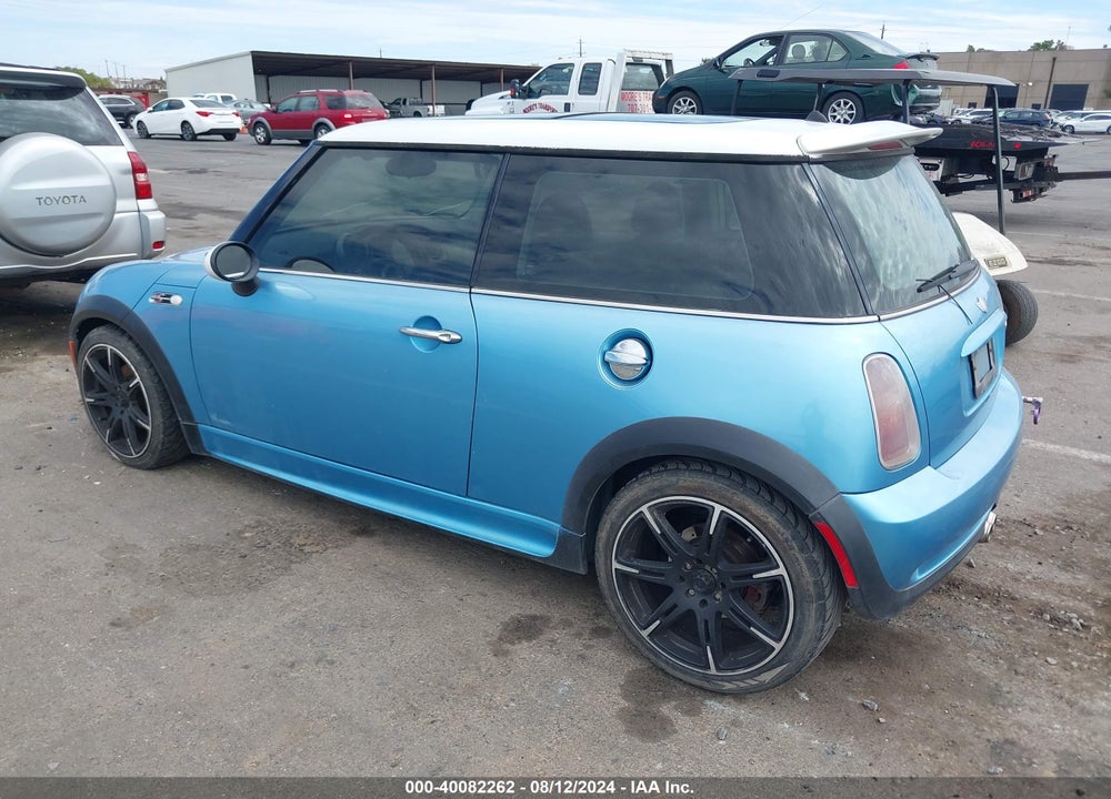 2003 MINI COOPER S VIN: WMWRE33403TD63409