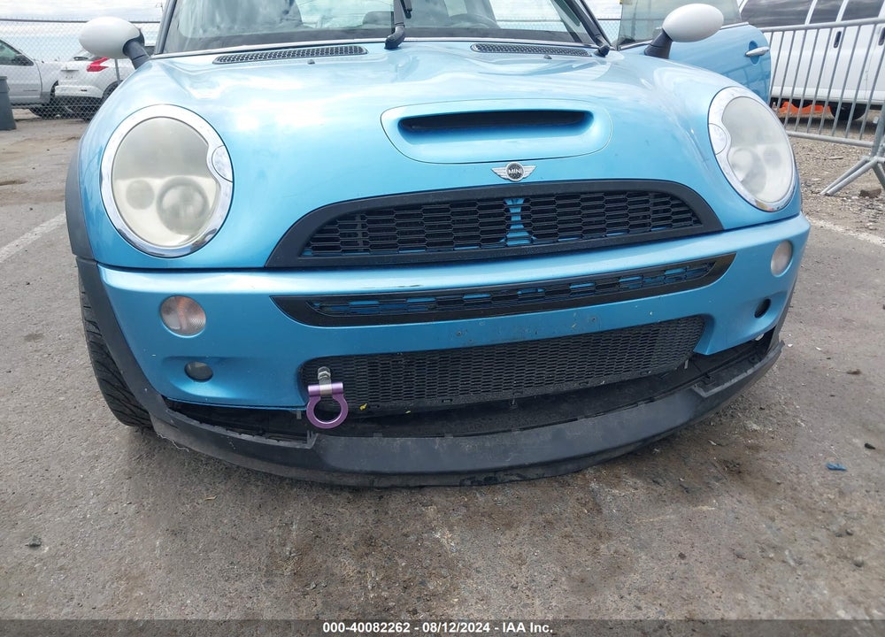 2003 MINI COOPER S VIN: WMWRE33403TD63409