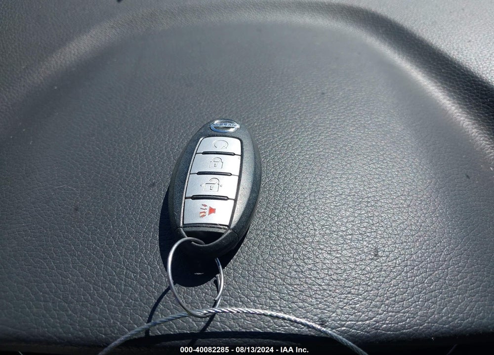 2017 NISSAN ROGUE VIN: JN8AT2MV5HW285322