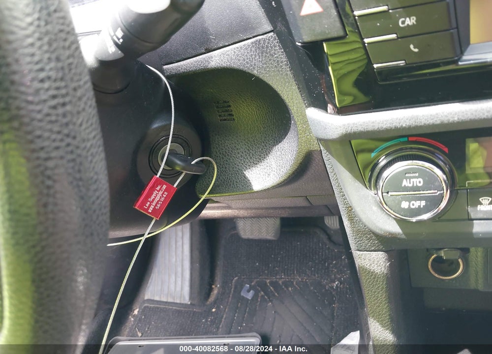 2014 TOYOTA COROLLA LE VIN: 5YFBURHE2EP102866