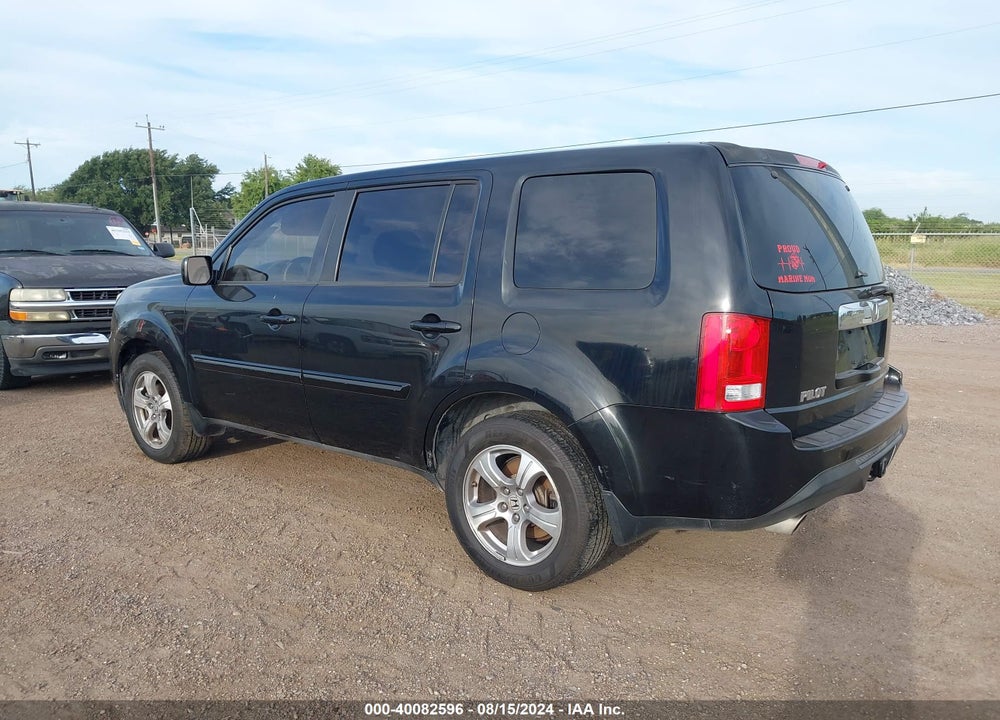 2013 HONDA PILOT EX VIN: 5FNYF3H43DB040185