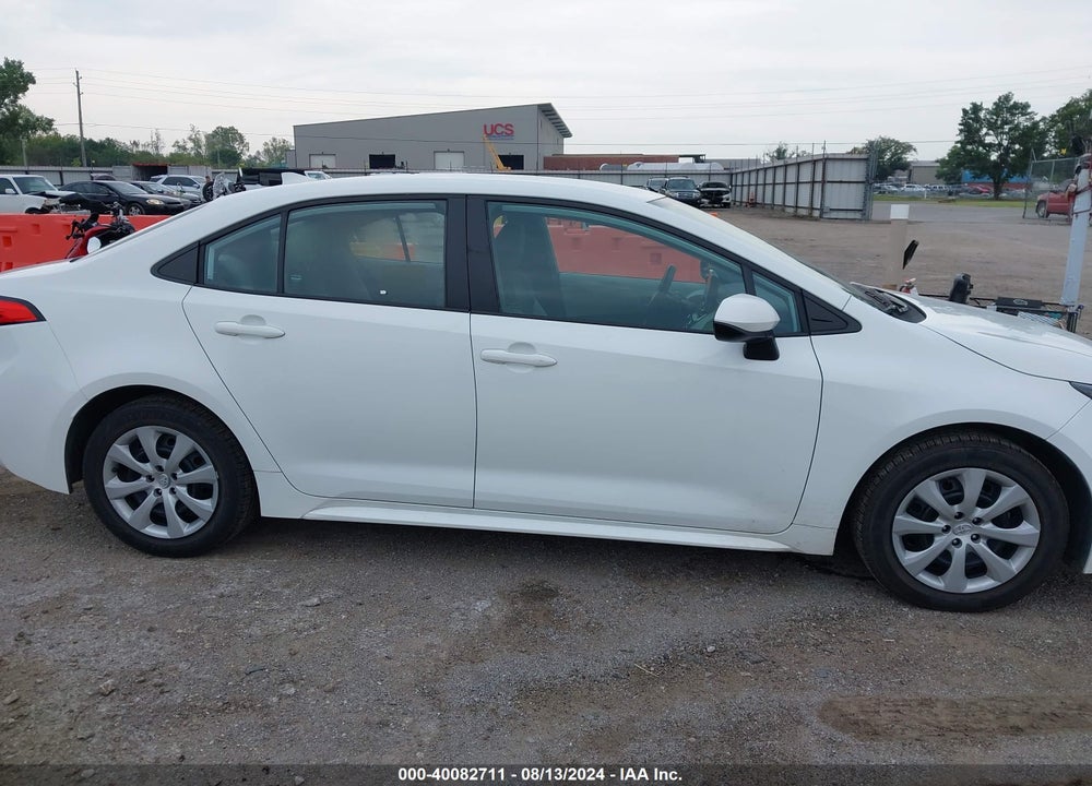 2022 TOYOTA COROLLA LE VIN: 5YFEPMAE0NP328082