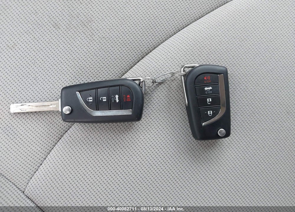 2022 TOYOTA COROLLA LE VIN: 5YFEPMAE0NP328082