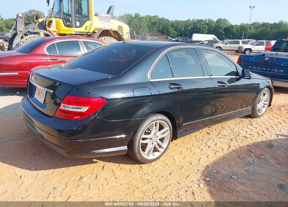 2013 MERCEDES-BENZ C 250 VIN: WDDGF4HB9DR263900