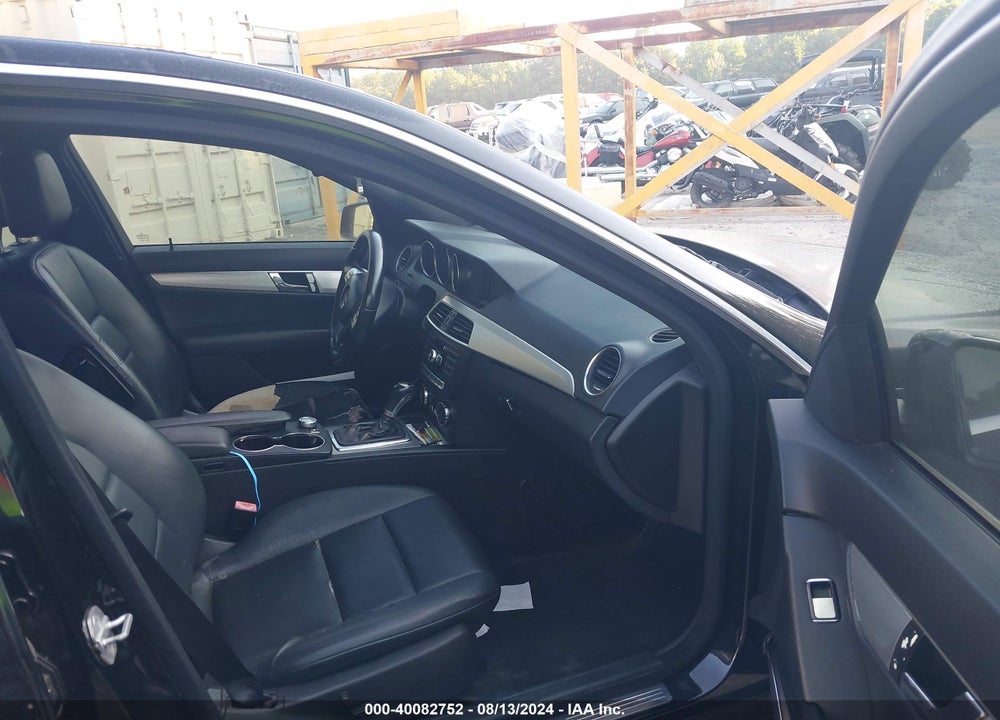 2013 MERCEDES-BENZ C 250 VIN: WDDGF4HB9DR263900