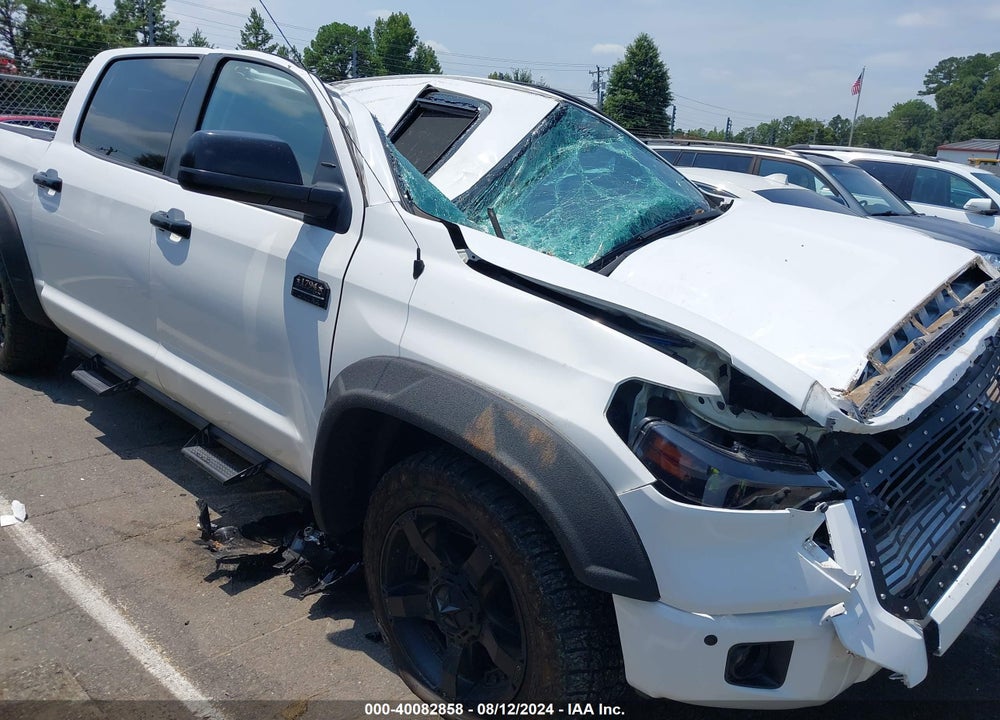 2016 TOYOTA TUNDRA 1794 5.7L V8 VIN: 5TFGW5F13GX196687