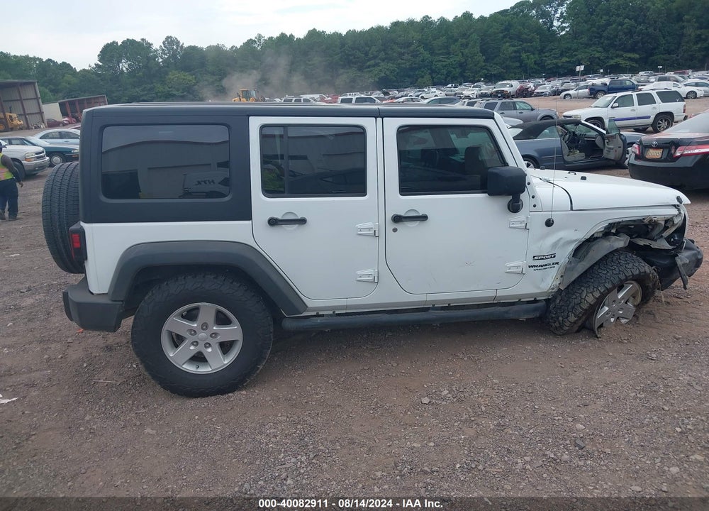 2015 JEEP WRANGLER UNLIMITED SPORT VIN: 1C4BJWDG8FL520972