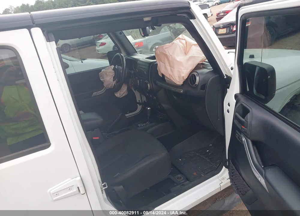 2015 JEEP WRANGLER UNLIMITED SPORT VIN: 1C4BJWDG8FL520972