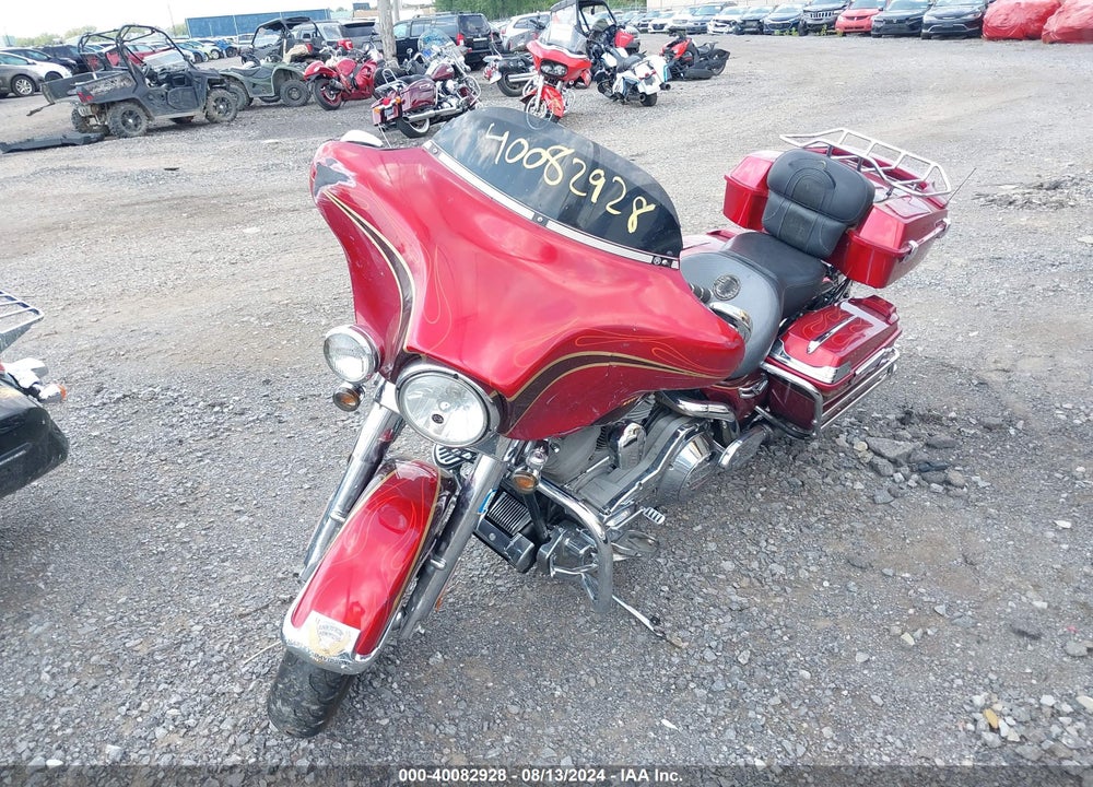 2005 HARLEY-DAVIDSON FLHTCSE2 VIN: 1HD1PKE125Y952826