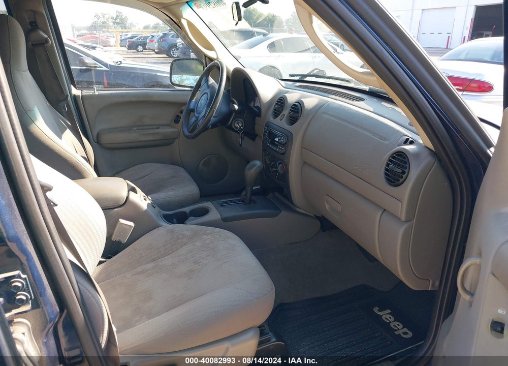 2003 JEEP LIBERTY SPORT VIN: 1J4GL48K83W590589