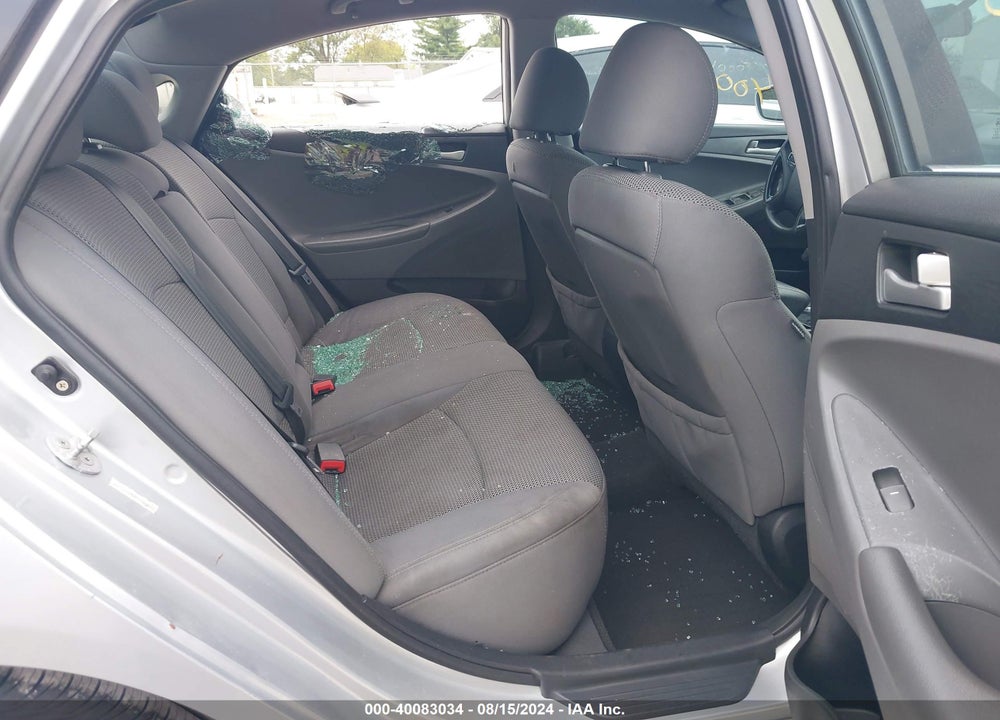 2011 HYUNDAI SONATA VIN: 5NPEB4AC0BH066070