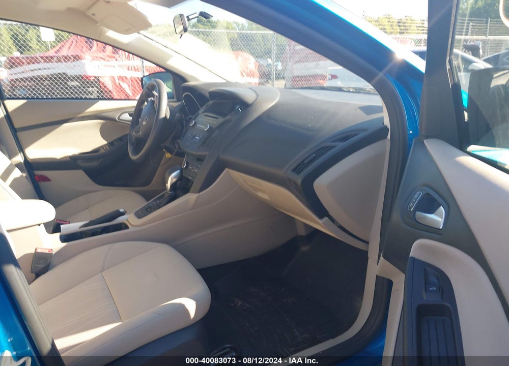 2017 FORD FOCUS SE VIN: 1FADP3K20HL200843