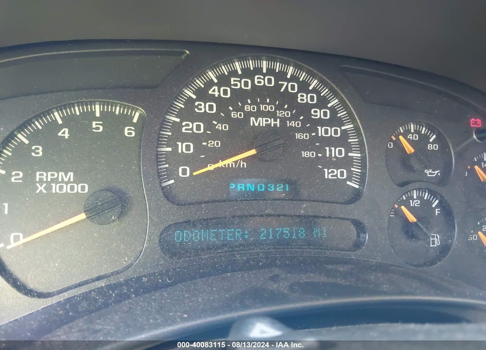 2005 CHEVROLET TAHOE LS VIN: 1GNEC13T75R275738
