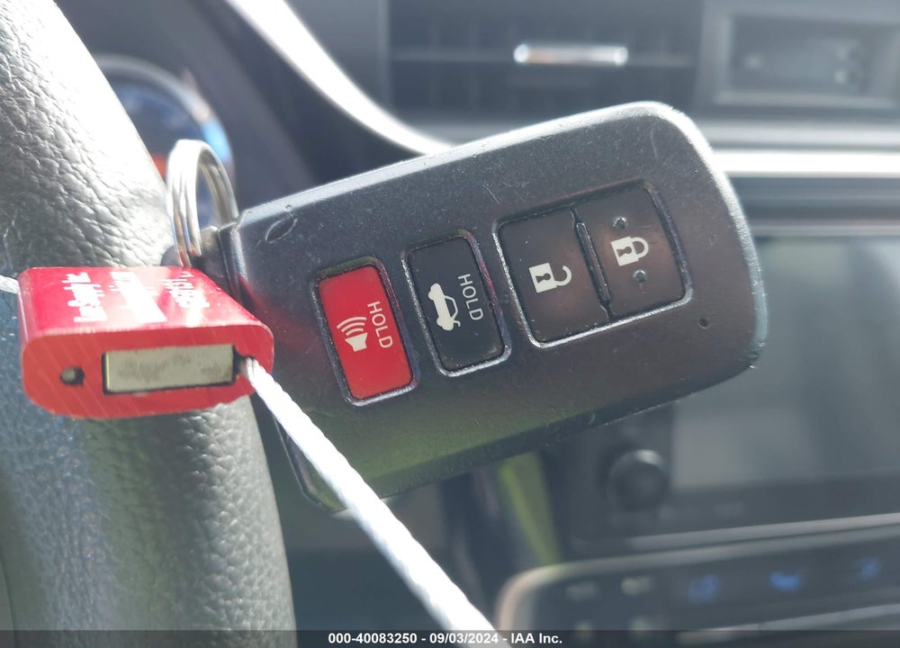 2017 TOYOTA COROLLA XLE VIN: 5YFBURHE7HP654187
