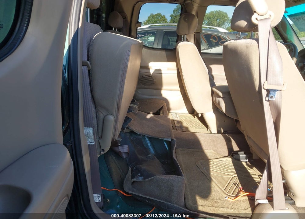 2000 TOYOTA TUNDRA SR5 V8 VIN: 5TBBT4416YS119117