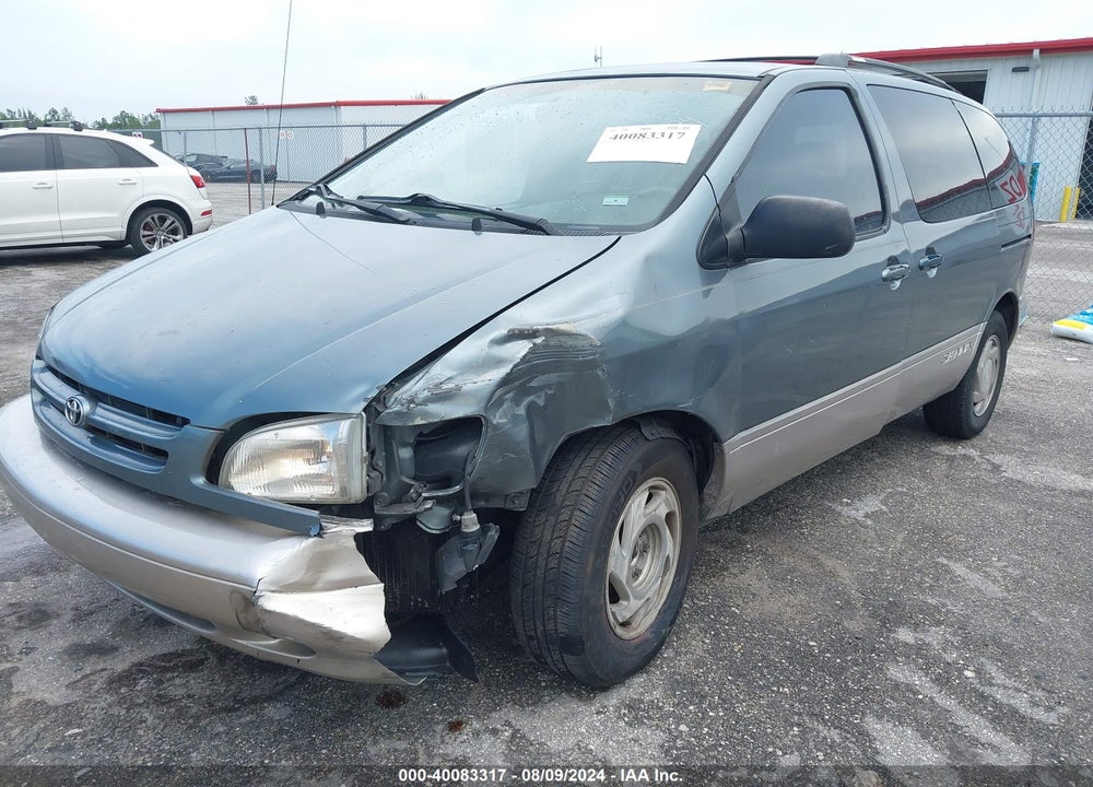2000 TOYOTA SIENNA XLE VIN: 4T3ZF13C1YU205271