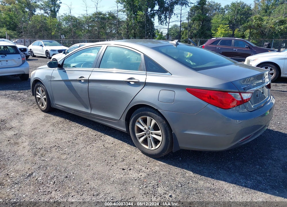 2013 HYUNDAI SONATA GLS VIN: 5NPEB4AC2DH556917