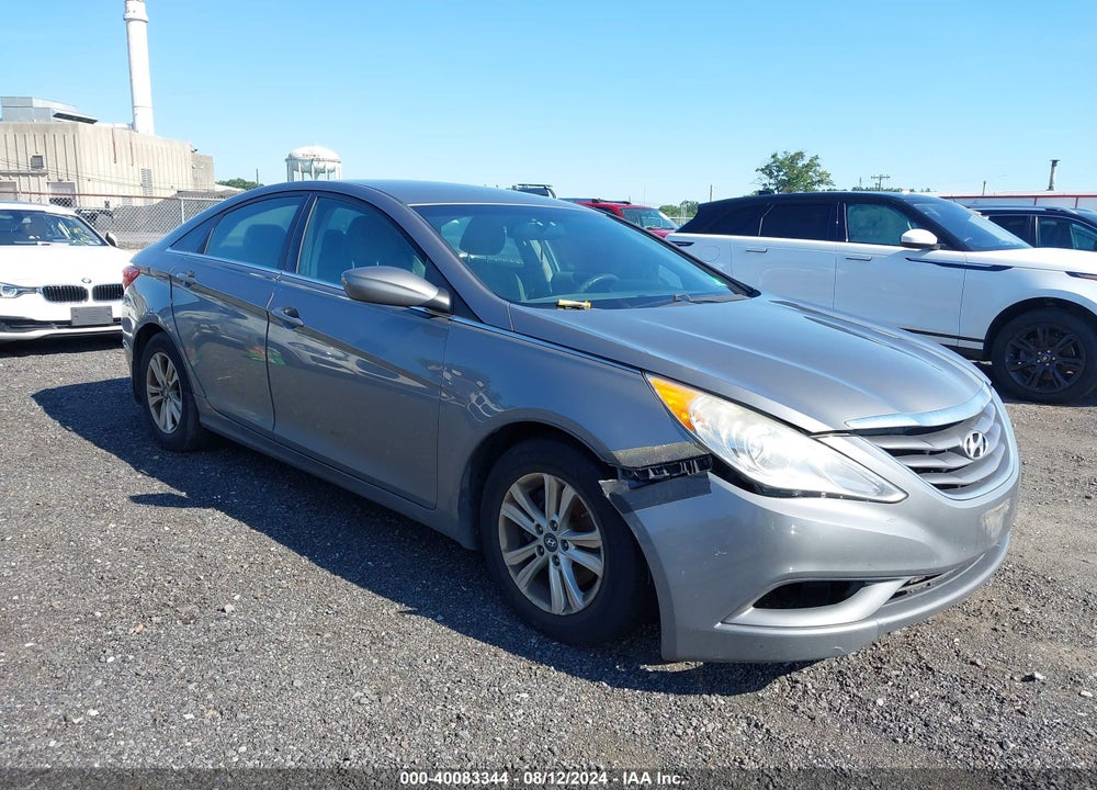 2013 HYUNDAI SONATA GLS VIN: 5NPEB4AC2DH556917