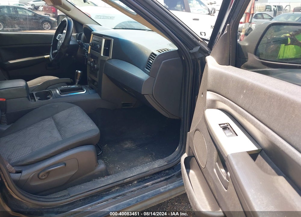 2008 JEEP GRAND CHEROKEE LAREDO VIN: 1J8GS48K88C113672