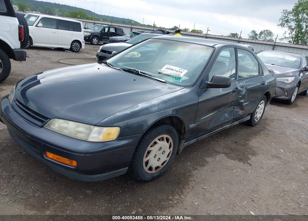 1994 HONDA ACCORD DX VIN: 1HGCD5527RA042098