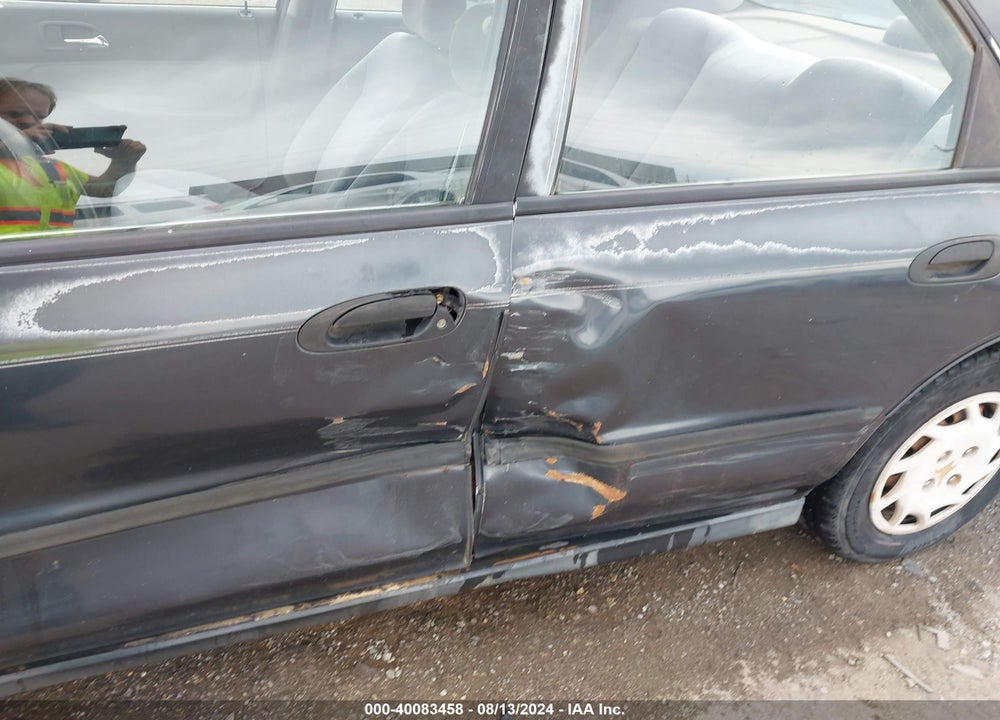 1994 HONDA ACCORD DX VIN: 1HGCD5527RA042098