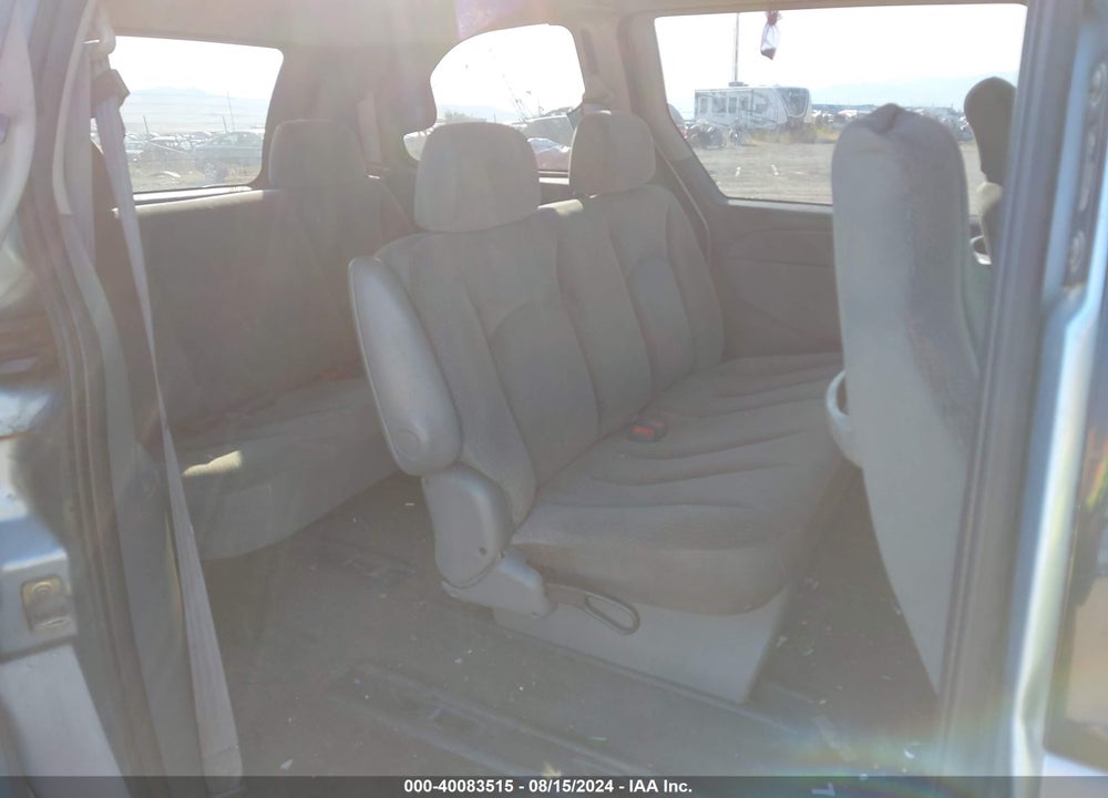 2005 CHRYSLER TOWN & COUNTRY VIN: 1C4GP45R75B263218