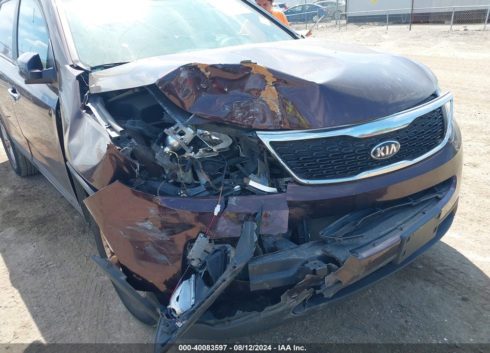 2014 KIA SORENTO VIN: 5XYKT4A65EG425922