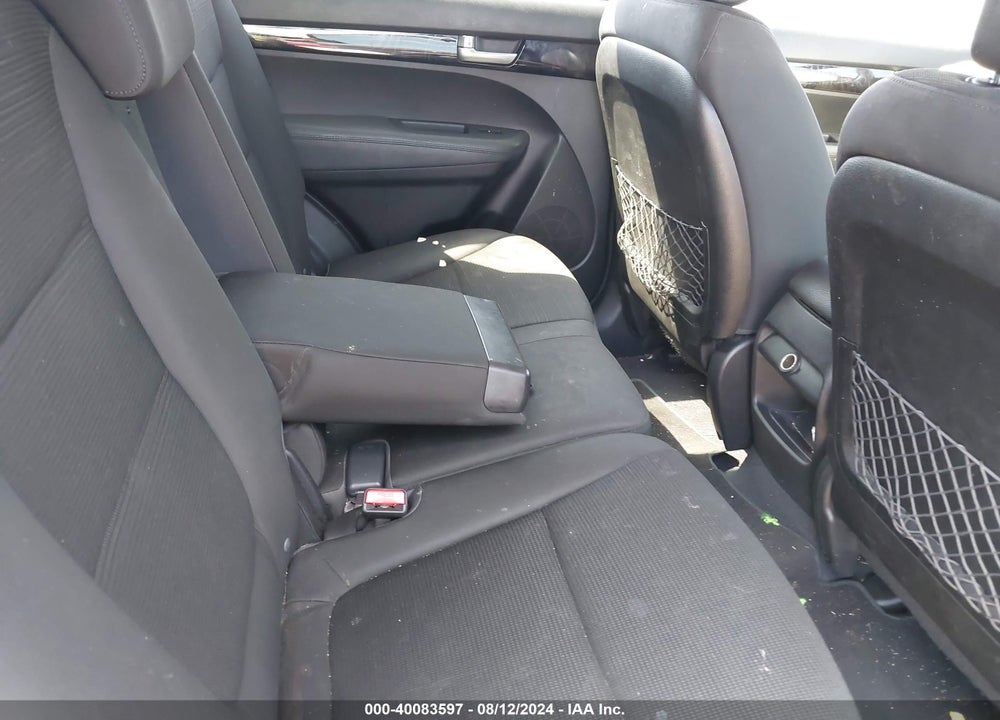 2014 KIA SORENTO VIN: 5XYKT4A65EG425922