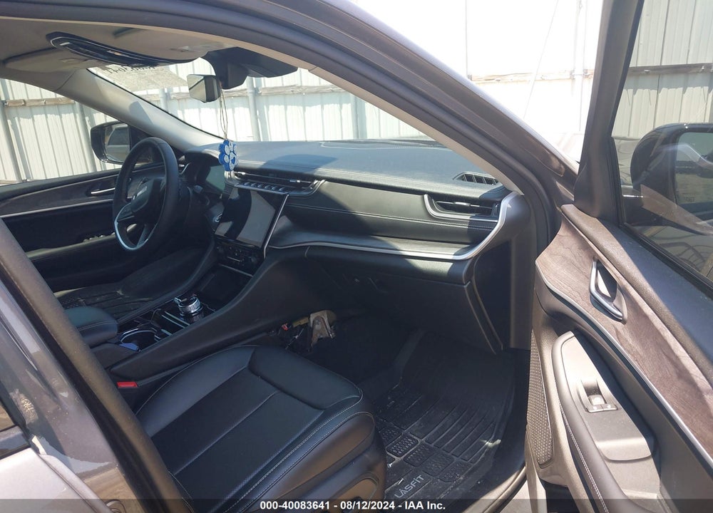 2023 JEEP GRAND CHEROKEE L LIMITED 4X4 VIN: 1C4RJKBG9P8842289