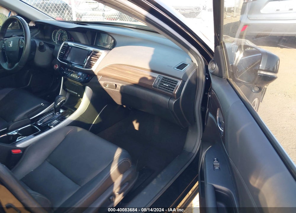 2017 HONDA ACCORD EX-L VIN: 1HGCR2F81HA190510