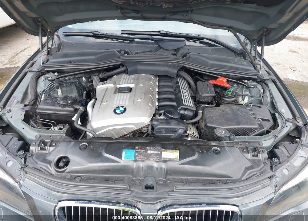 2007 BMW 525XI VIN: WBANF33557CW70923
