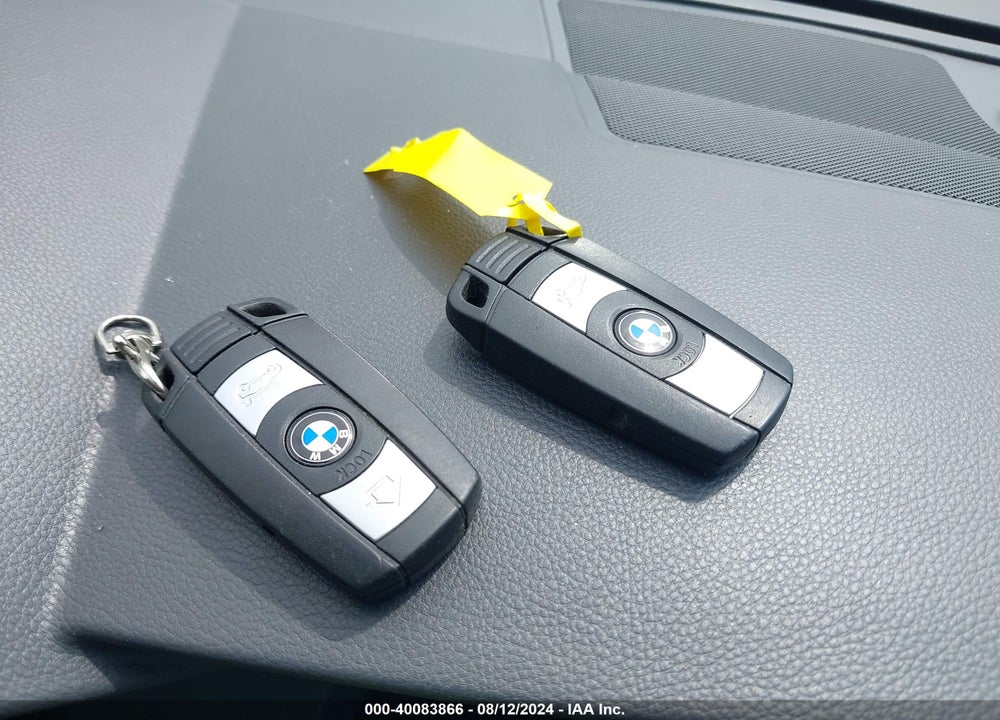 2007 BMW 525XI VIN: WBANF33557CW70923