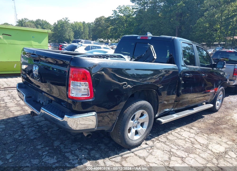 2022 RAM 1500 BIG HORN QUAD CAB 4X2 6'4 BOX VIN: 1C6RREBG0NN291041