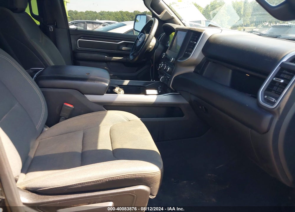 2022 RAM 1500 BIG HORN QUAD CAB 4X2 6'4 BOX VIN: 1C6RREBG0NN291041