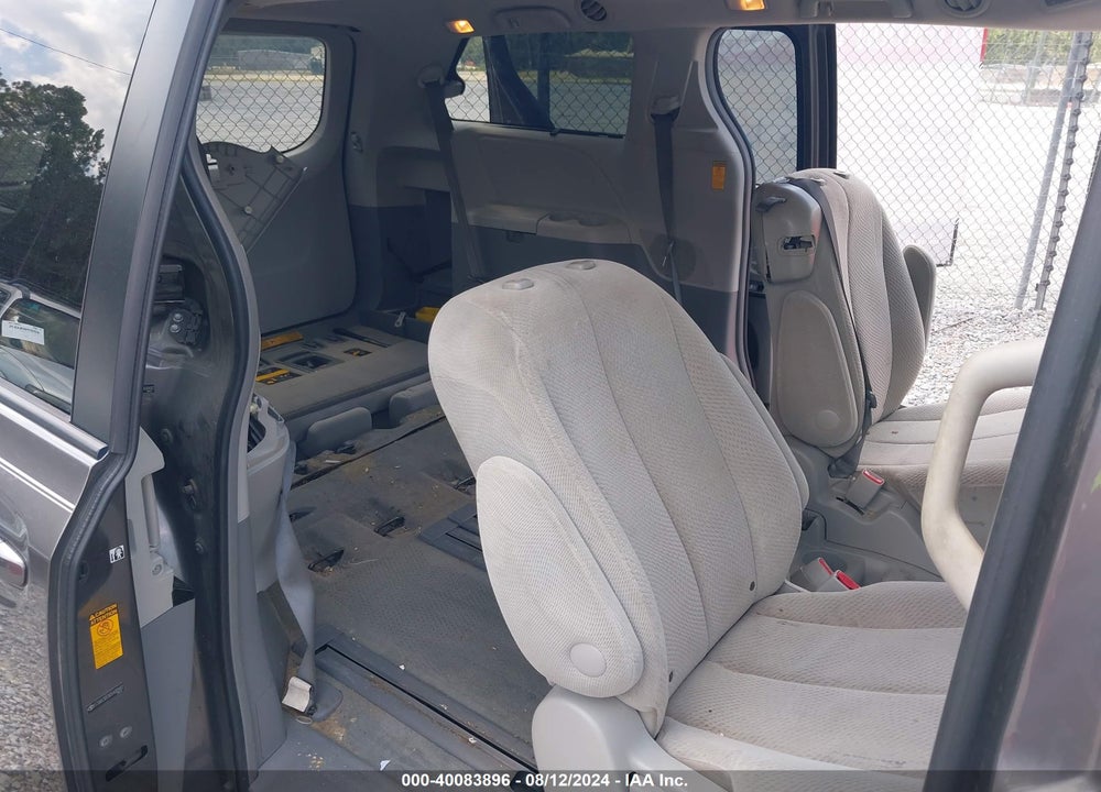 2013 TOYOTA SIENNA VIN: 5TDKK3DCXDS400482